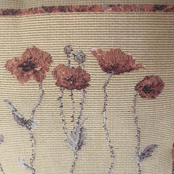 Two pretty decorative pillow - Picture 8 of 9